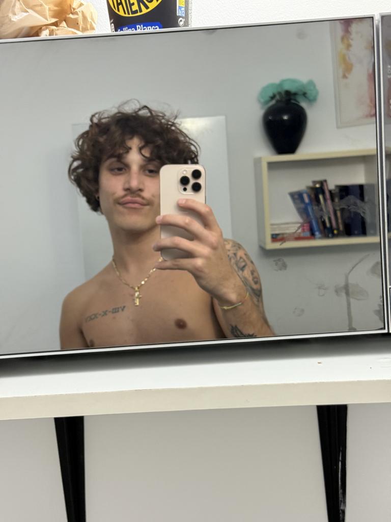 673418226: Chico busca chica en Málaga