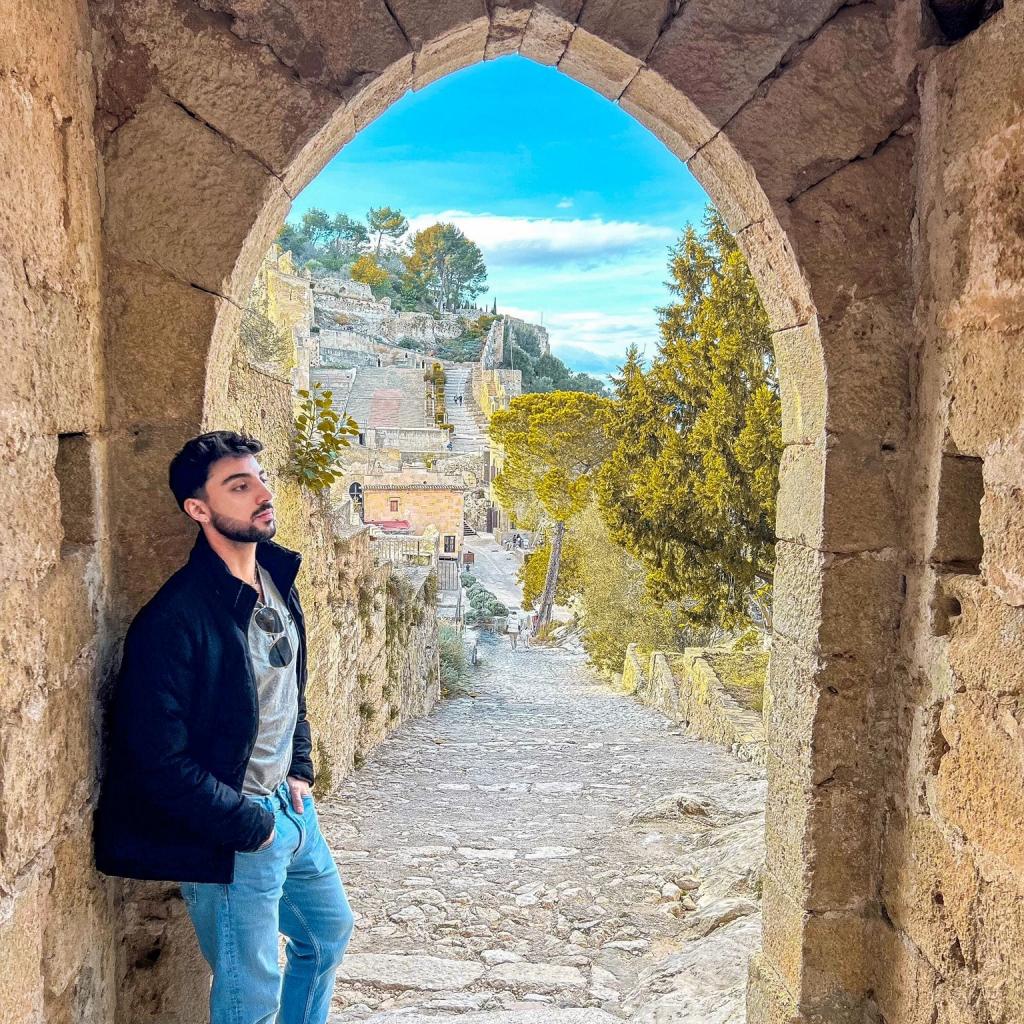 637705099: Chico busca chica en Valencia