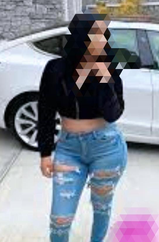 613375008: Chica busca chico en Barcelona