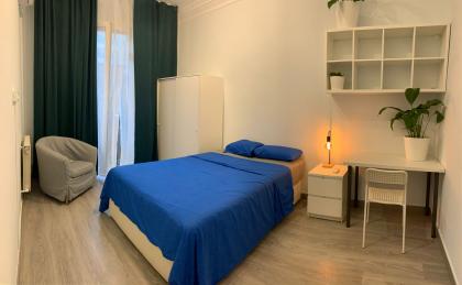 663998865:  en Barcelona