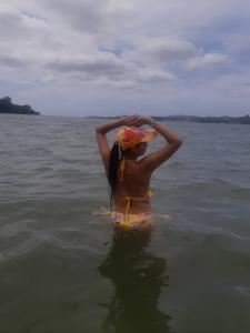 667895381: Chica busca chico en La Coruña