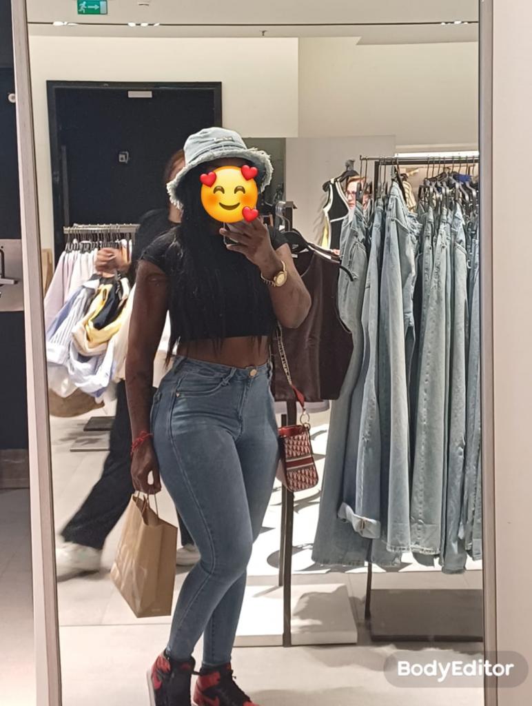 614873379: Chica busca chico en Tarragona