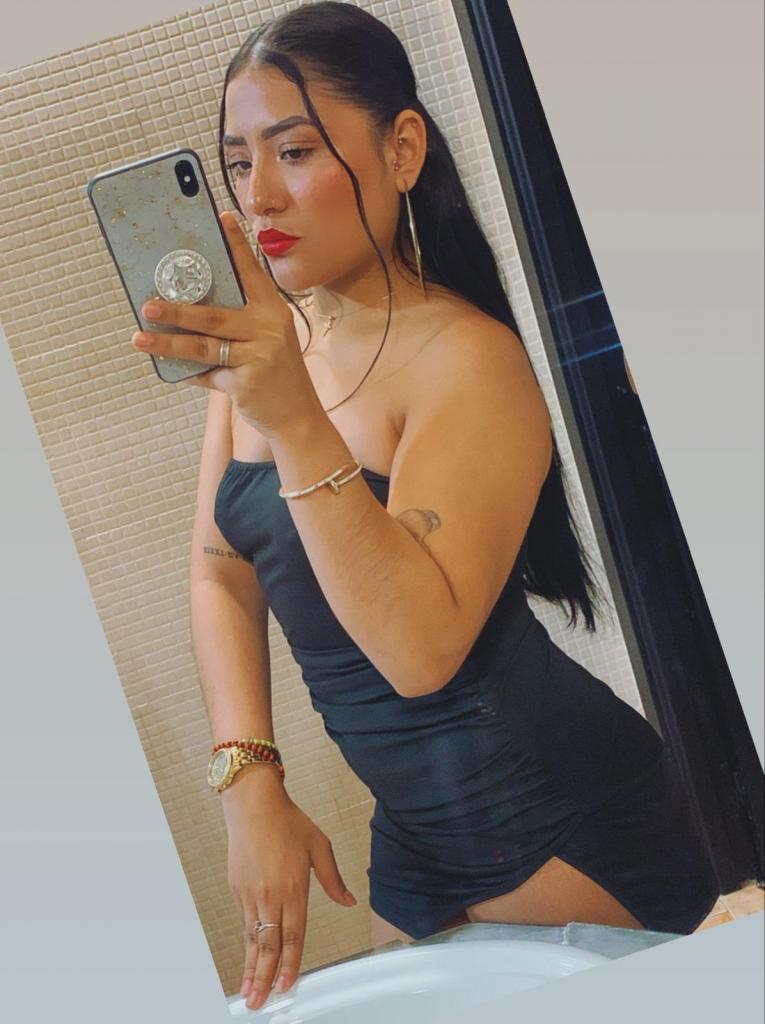 613374866: Chica busca chico en Sevilla