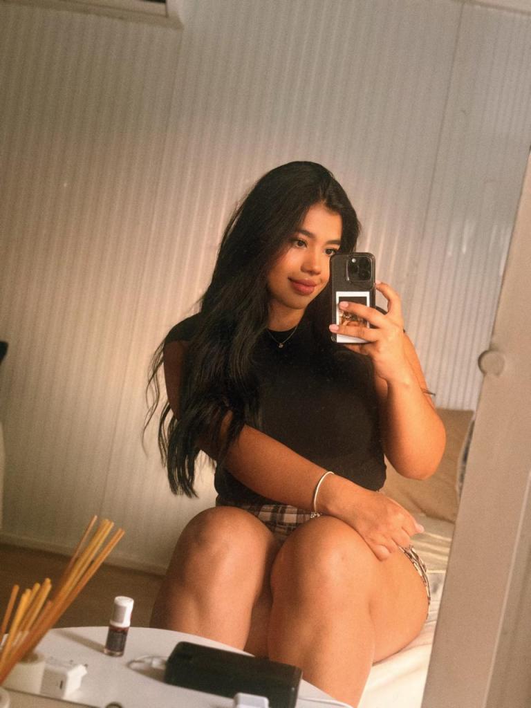 637960501: Chica busca chico en Murcia