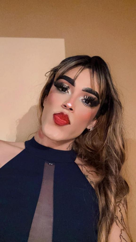 647644781: Travesti en Alicante