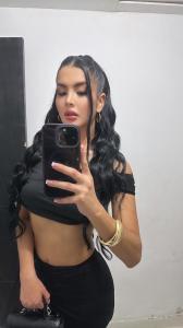 672701708: Chica busca chico en Barcelona