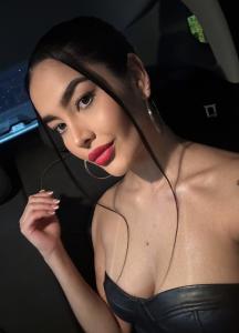 672701708: Chica busca chico en Barcelona