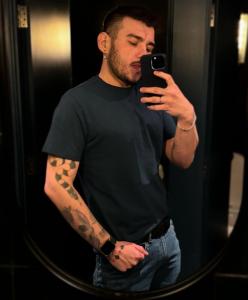 666195614: Chico busca chica en Barcelona