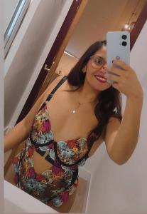 697734316: Chica busca chico en Sevilla