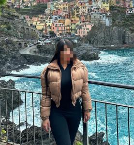 647785105: Chica busca chico en Barcelona