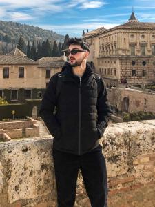 637705099: Chico busca chica en Tarragona