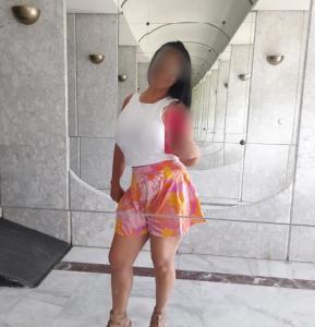 632437215: Chica busca chico en Barcelona