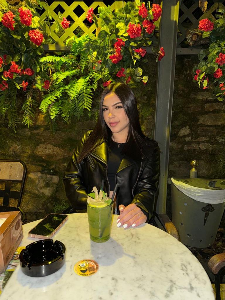 624729833: Chica busca chico en La Coruña