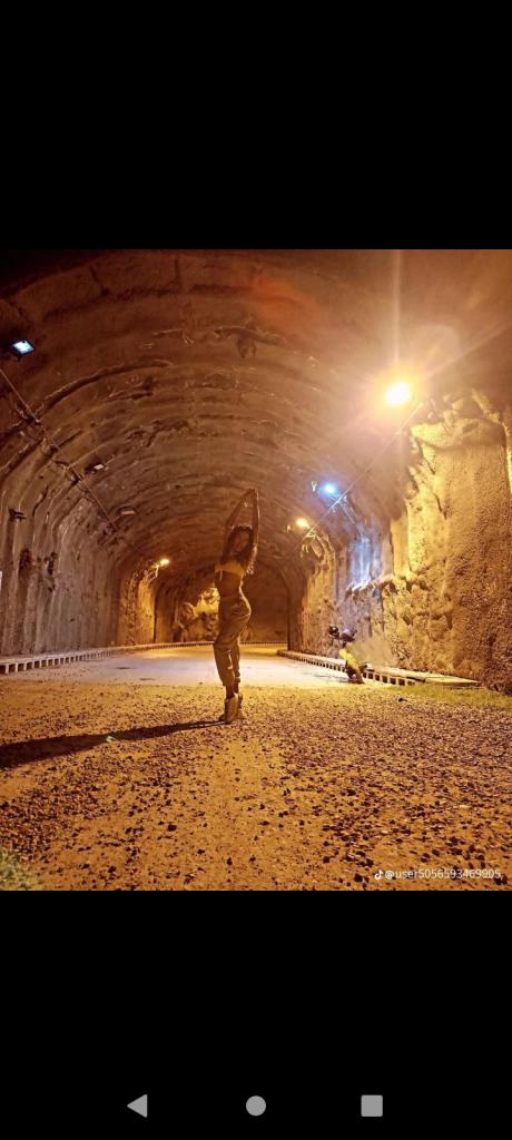 613508864: Chica busca chico en Tenerife