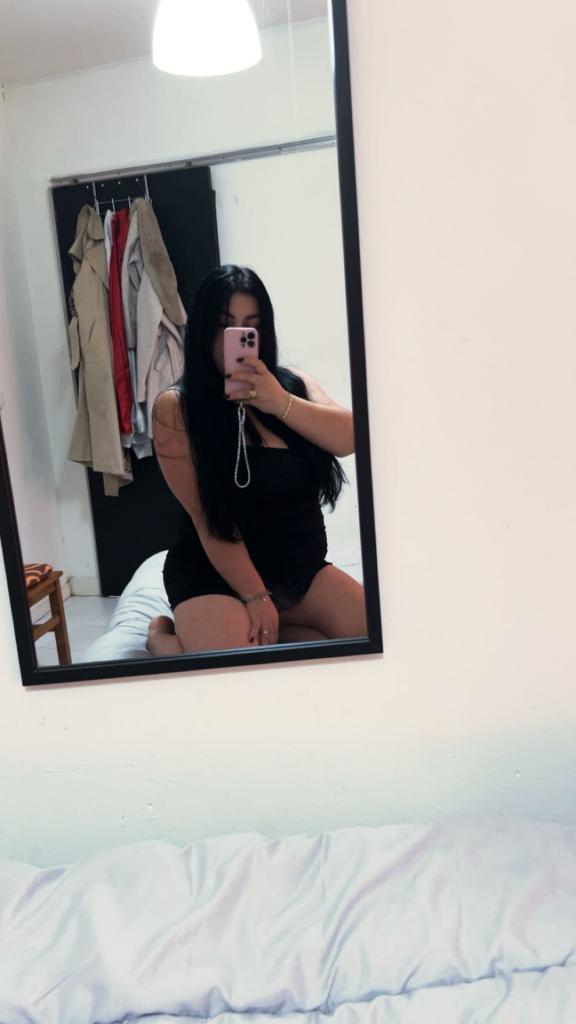 611242327: Chica busca chico en Pontevedra