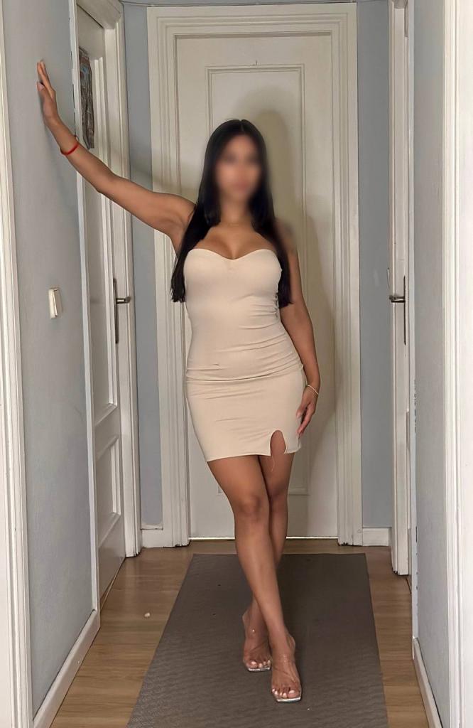 915799718: Chica busca chico en Madrid