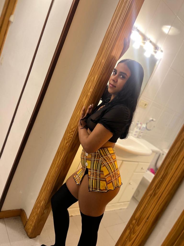 614711303: Chica busca chico en La Rioja