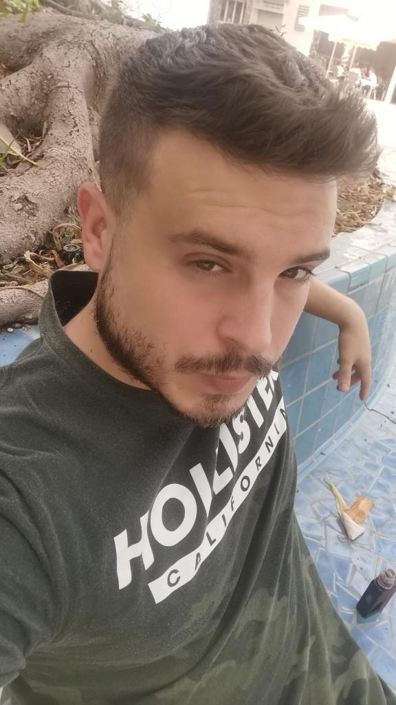 Chico busca chica en Málaga: 