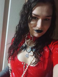 604296285: Chica busca chico en La Coruña