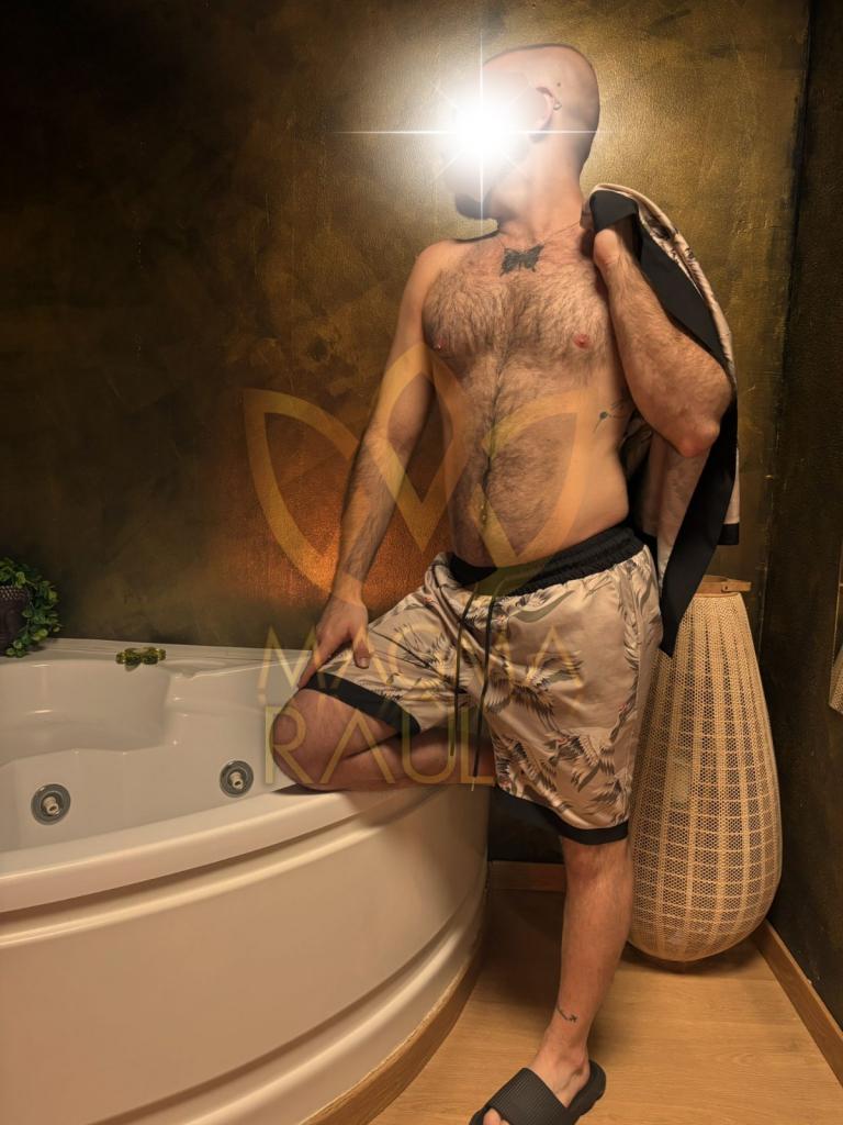 Chica busca chico en Granada: 