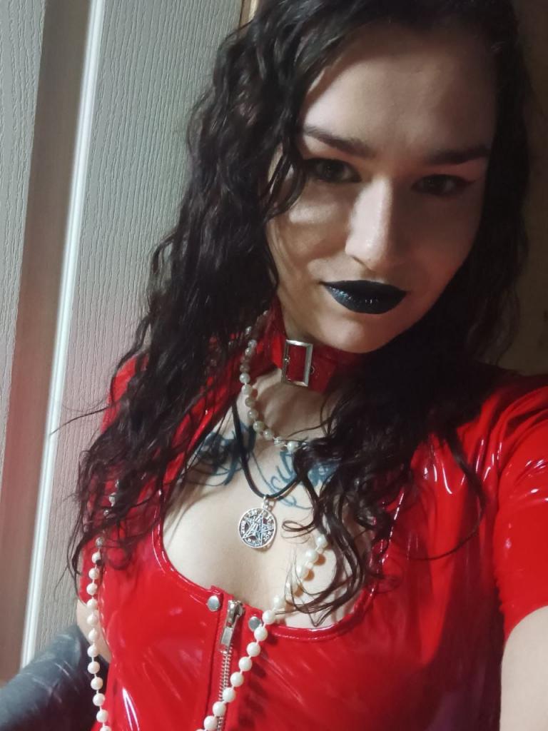 604296285: Chica busca chico en La Coruña