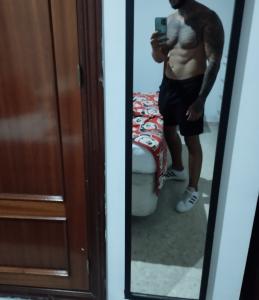 661549831: Chico busca chica en Sevilla