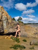 697696775: Chica busca chico en Orense