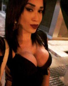 677179638: Transexual en León