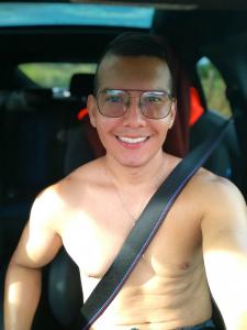 Chico busca chica en Sevilla: 