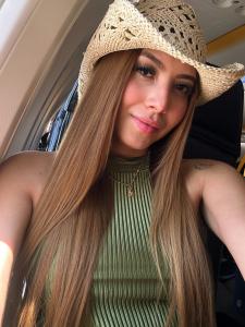 664780683: Chica busca chico en Madrid