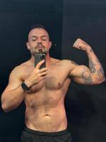 654832604: Chico busca chica en Barcelona