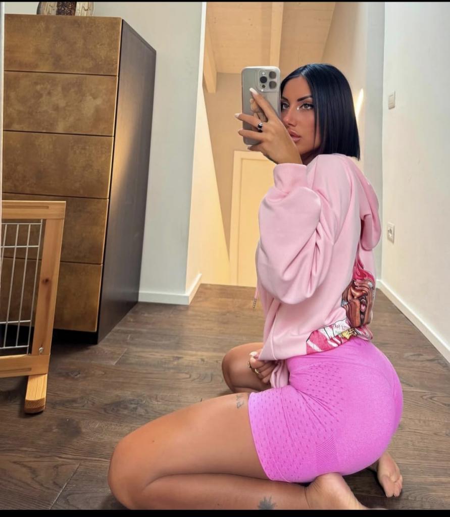 613482611: Travesti en Granada