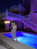 681098657: Chica busca chico en Barcelona