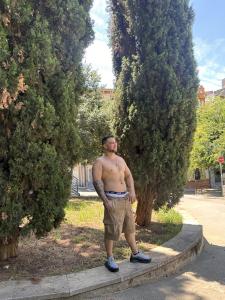 663526446: Chico busca chica en Barcelona