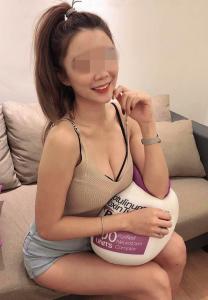 617378818: Chica busca chico en Barcelona