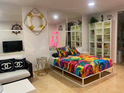 695245321:  en Barcelona