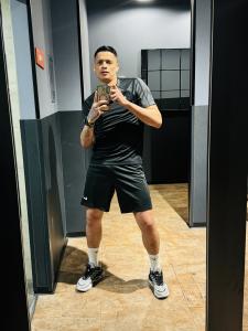 614772935: Chico busca chica en Alicante