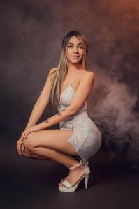 615694299: Chica busca chico en Madrid