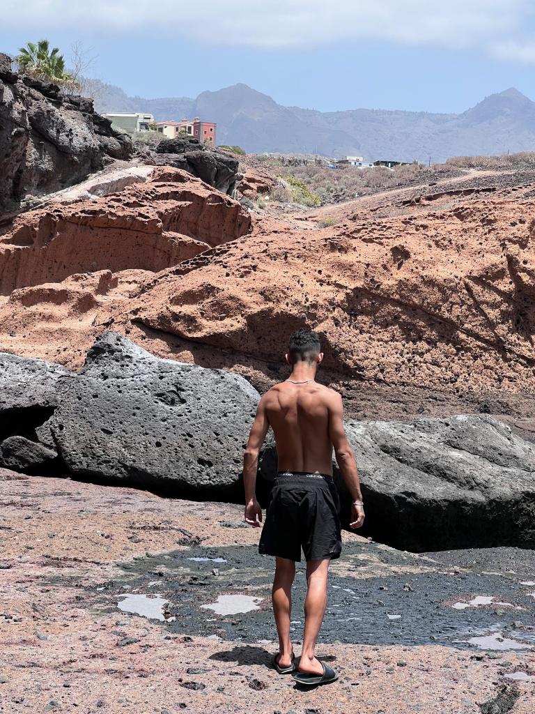 Chico busca chica en Tenerife: 