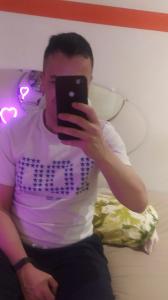 641170819: Chico busca chica en Madrid