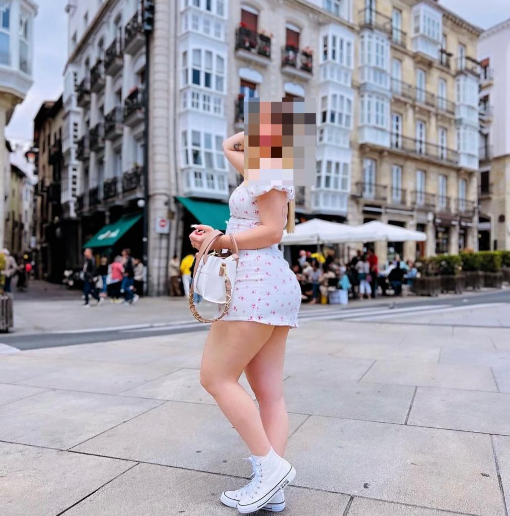 604230270: Chica busca chico en Pontevedra