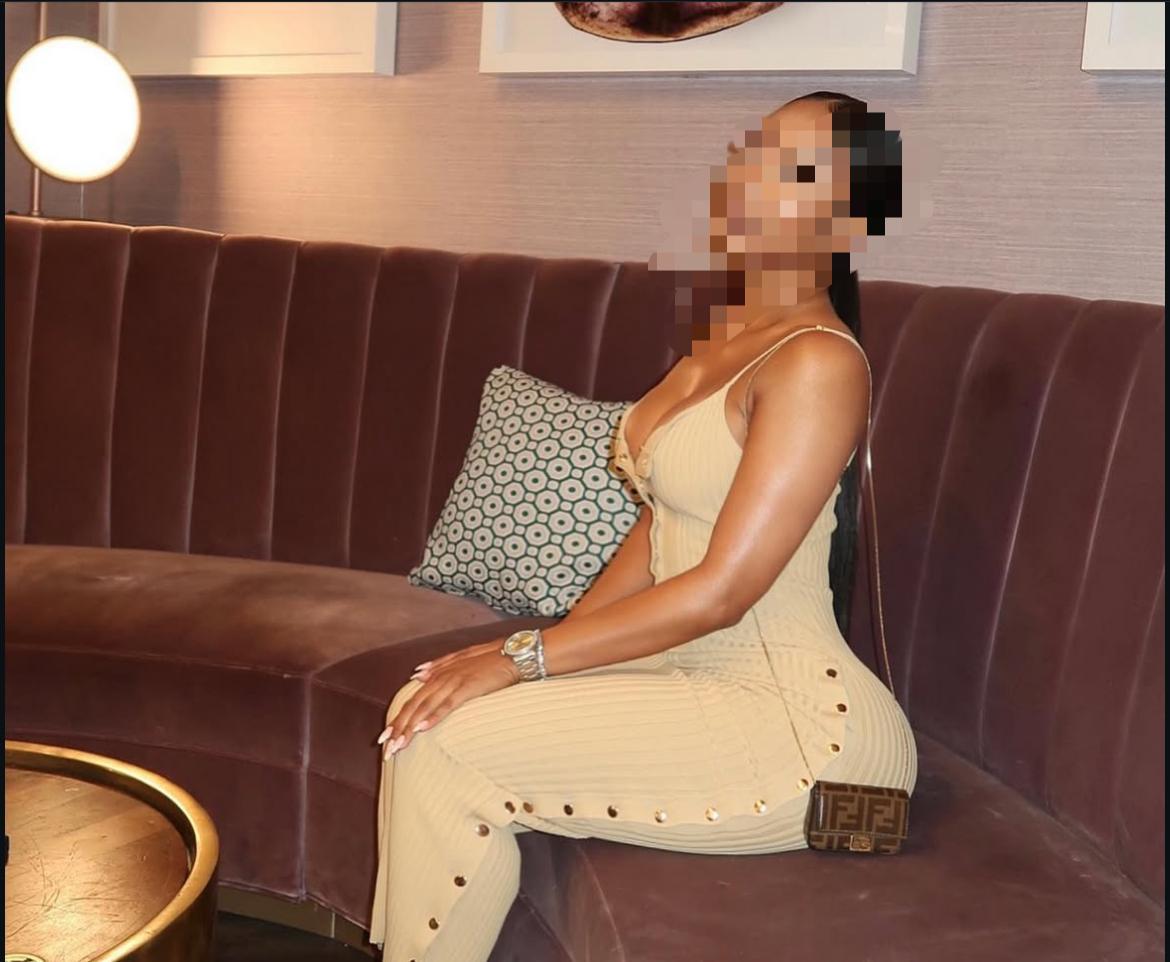 610709691: Chica busca chico en Cádiz