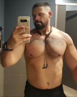 687716981: Chico busca chica en Zaragoza