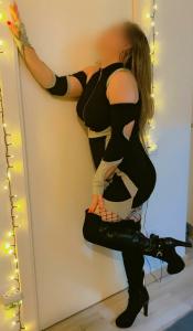 674394625: Chica busca chico en Barcelona