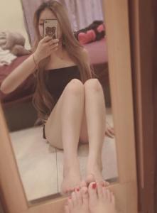 691593295: Chica busca chico en Sevilla