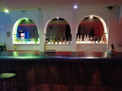 643618077: Chica busca chico en Lérida