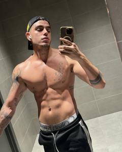 634641496: Chico busca chica en Barcelona