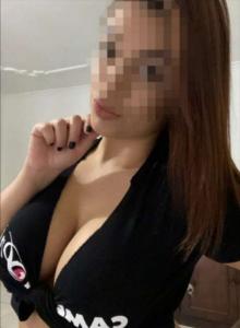 621362911: Chica busca chico en Sevilla