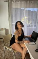 631180307: Chica busca chico en Barcelona