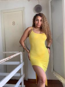 673764599: Chica busca chico en Gerona